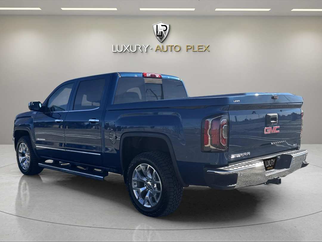 2017 GMC Sierra 1500 Crew SLT 5 3/4 FT - Image 3