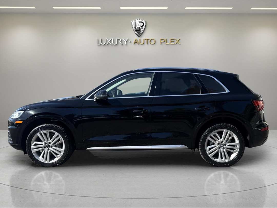 2018 Audi Q5 PREMIUM PLUS W/TECHNOLOGY VALUE PKG / / Panoramic Sunroof / 63K Miles / Navigation & Backup Camera / Leather Heated Seats - Image 2