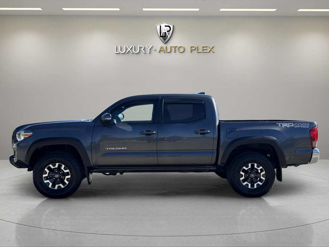 2017 Toyota Tacoma Double TRD OFFROAD TRD OffRoad / Crawl Control / 1OWNER/58K MILES / NO RUST / CLEAN - Image 2