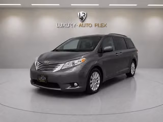 2017 Toyota Sienna XLE MINI LEATHER HTD SEATS MOON ROOF LOW 59,000 MILES