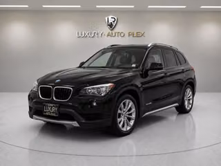 2015 BMW X1 XDRIVE28I / Pano Sunroof / Leather w. Heated seats / Navigation & Backup Camera / 76,000 Miles