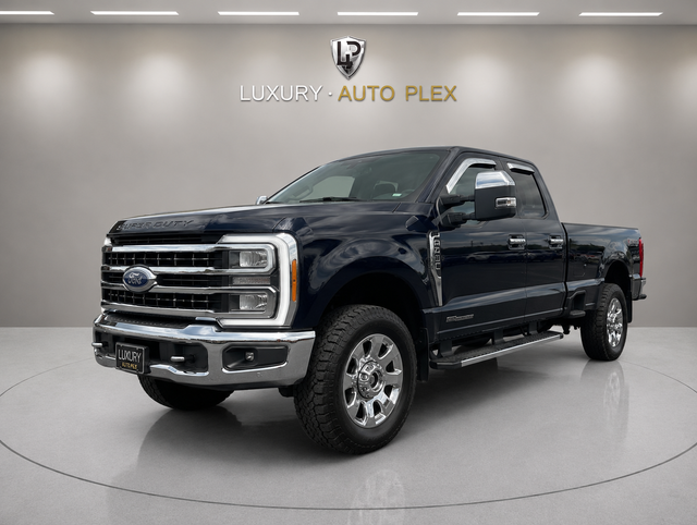2023 Ford F350 Super Duty LARIAT V8, Turbo Diesel, 6.7 LOCAL 1OWNER 49,000 MILES RUST FREE