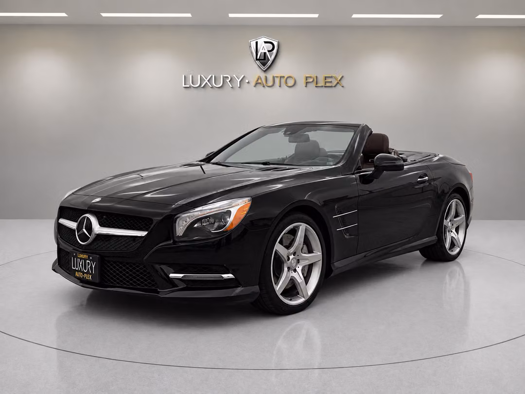 2015 Mercedes-Benz SL-Class SL 550 2D / 5.5L V8 / 75K MILES / Leather w. Heated & Cooled Seats / Like New - Image 2