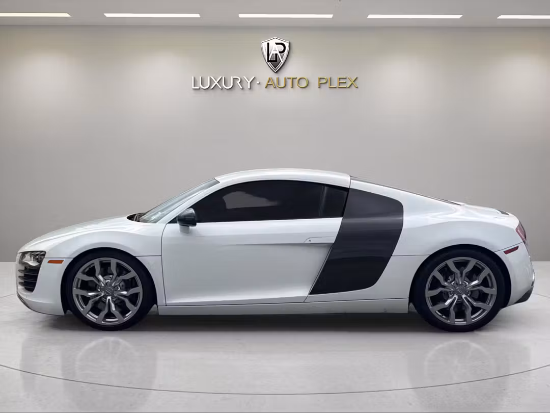 2010 Audi R8 4.2 2D LIKE NEW IN & OUT LOW 24,000 MILES SHARP - Image 2