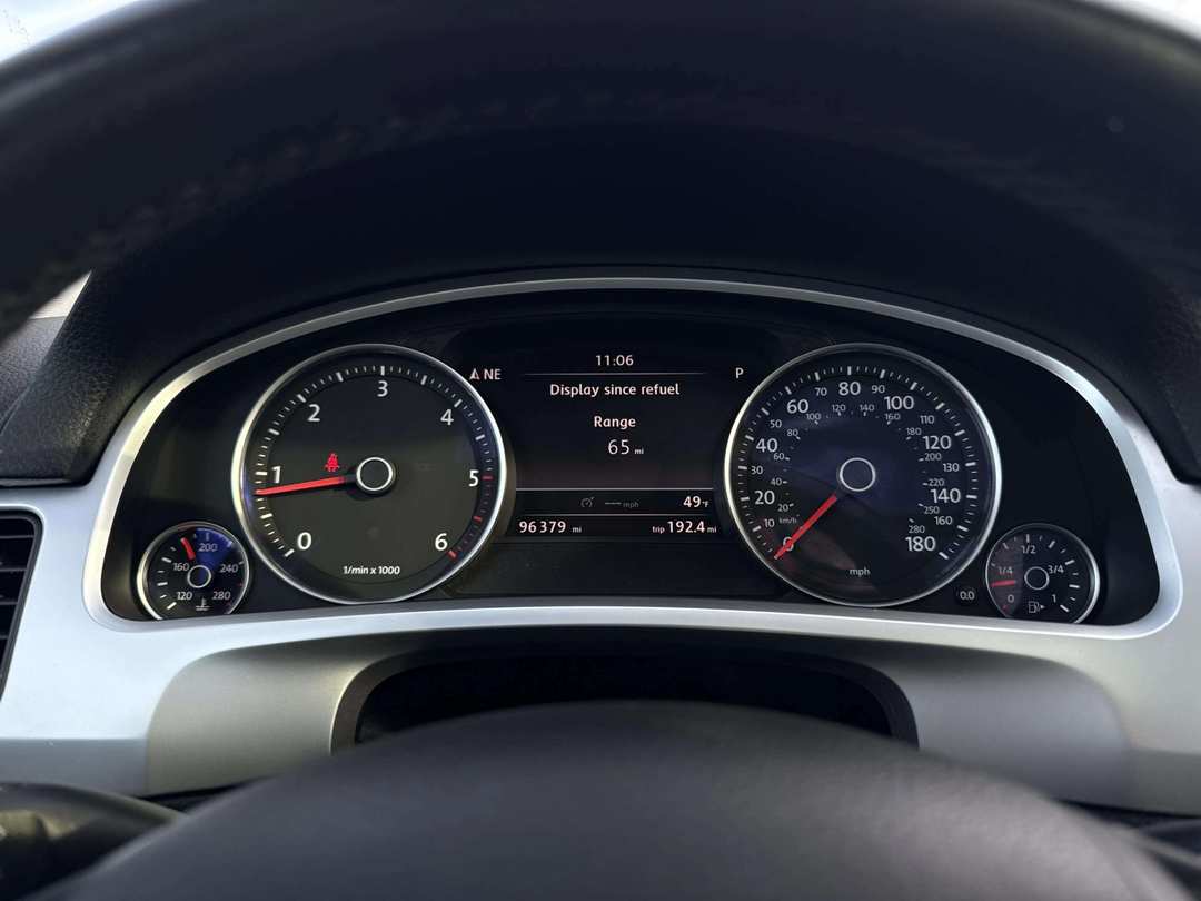 2012 Volkswagen Touareg Sport - Photo 10