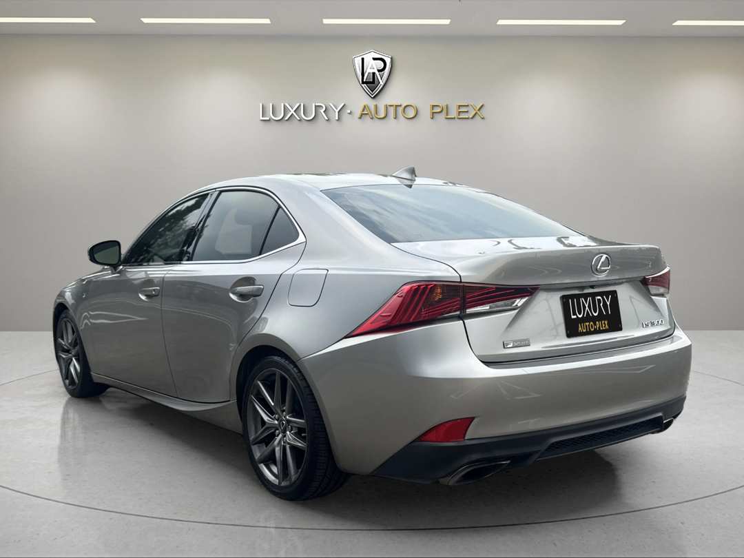 2018 Lexus Is IS 300 FSPORT NAVIGATION MOON ROOF LOADED ONLY 56,000 MILES - Image 3