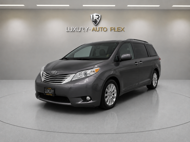 2017 Toyota Sienna XLE MINI LEATHER HTD SEATS MOON ROOF LOW 59,000 MILES