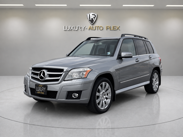 2010 Mercedes-Benz GLK GLK 350 / PANO ROOF / NAVI & CAM / 1Owner / Only 54,000 Miles / Leather & Heated Seats
