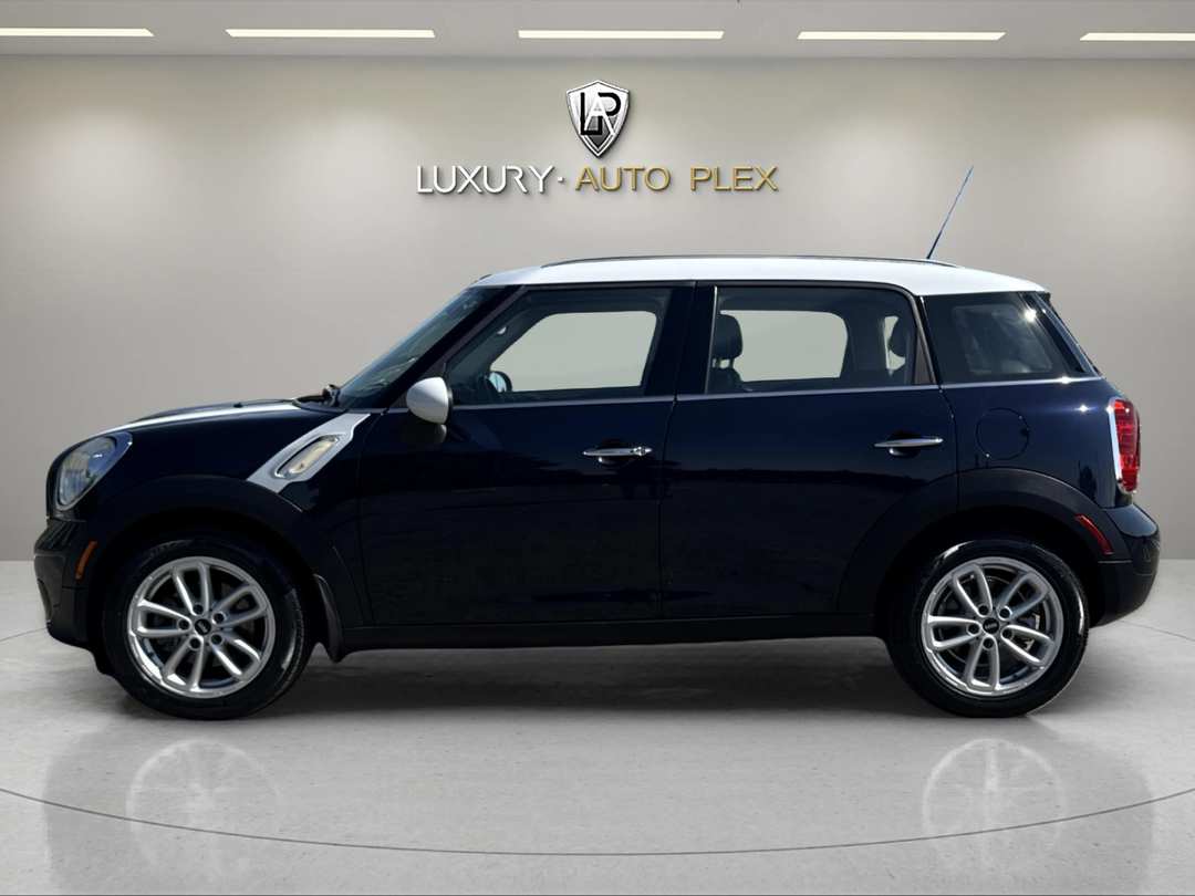 2016 MINI Countryman COOPER - Image 2