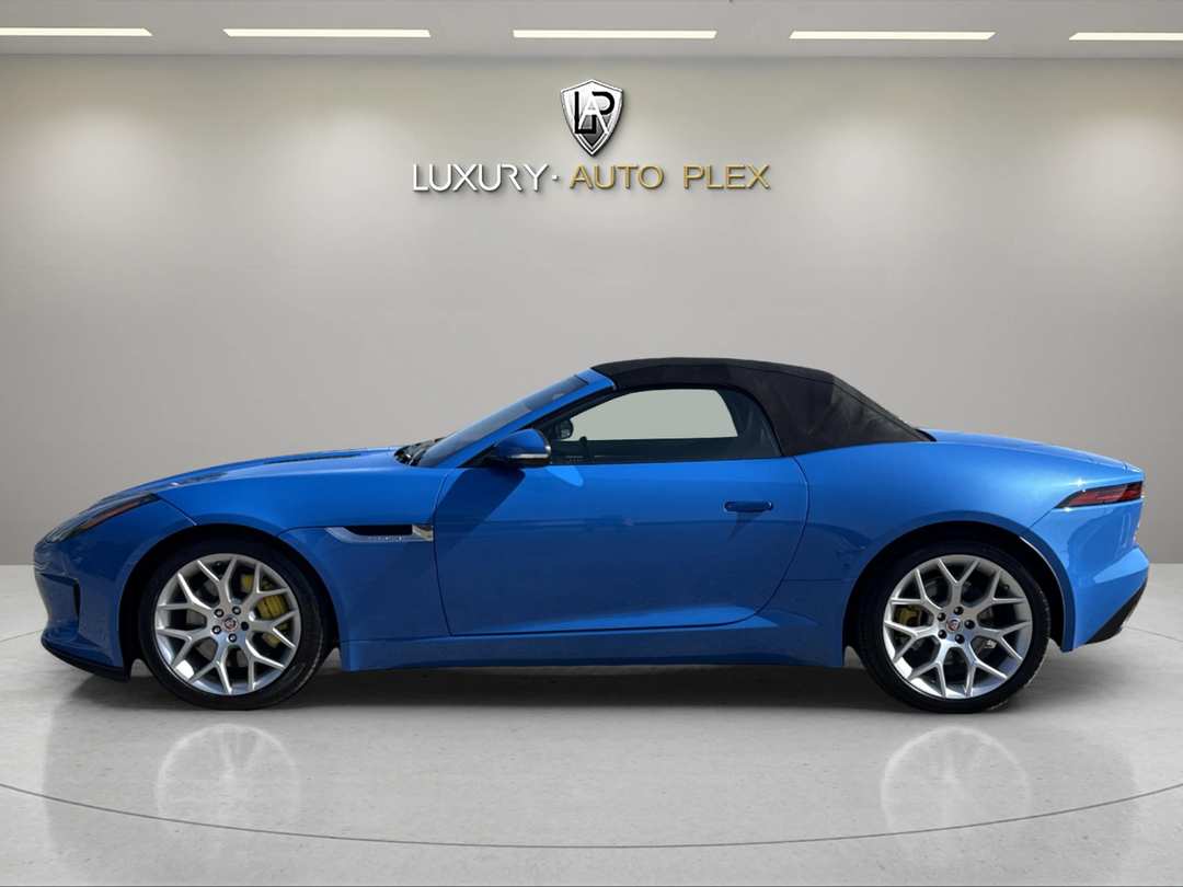 2019 Jaguar F-Type 2D / Leather heated seats / Navigation & Backup Cam / Only 33,000 Miles / Sharp - Image 3