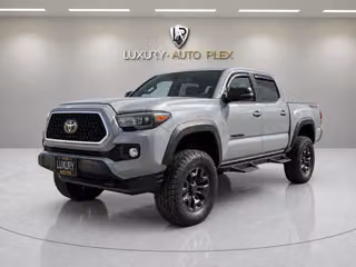2019 Toyota Tacoma Double TRD OFFROAD 5 FT TRD OFF ROAD / 6 Speed Manual / LIFTED NAVi BACKUP / Moon Roof / Low 56,000 Miles
