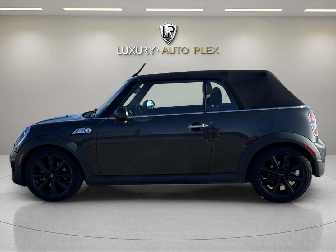 2015 MINI COOPER S 2D - Image 2