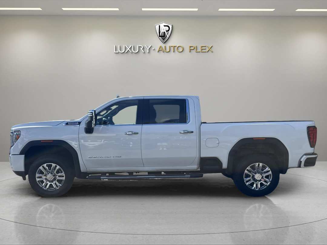 2020 GMC Sierra 2500 Hd Crew DENALI 6 1/2 FT V8, Turbo Diesel, 6.6 Liter LOW MILES SHARP - Image 2