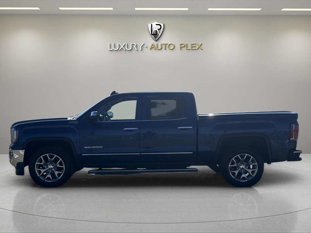 2017 GMC Sierra 1500 Crew SLT 5 3/4 FT - Image 2