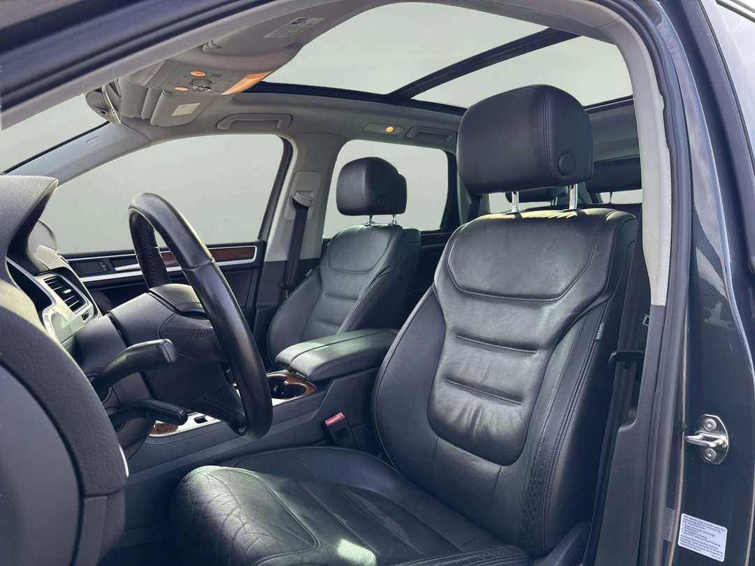 2012 Volkswagen Touareg Sport - Photo 13