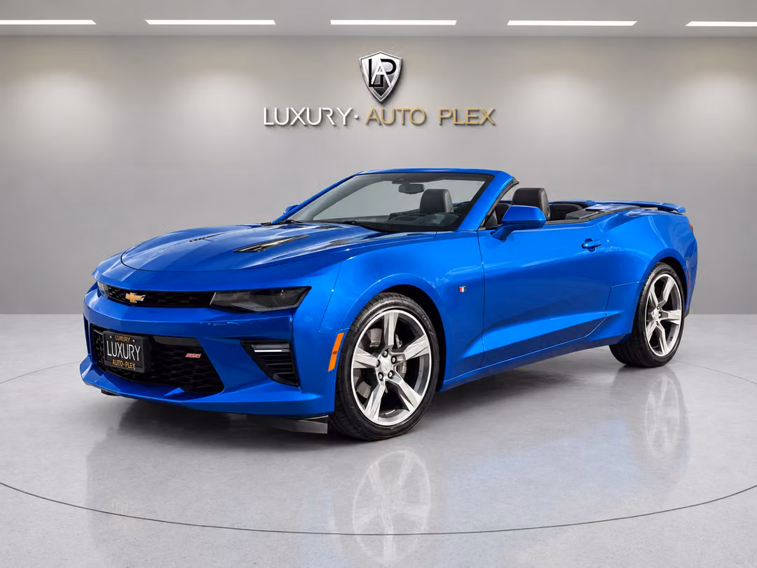 2016 Chevrolet Camaro SS 2D / V8 6.2L / 1OWNER / 32,000 MILES / 2SS Packege / Heated Leather Seats - Image 2
