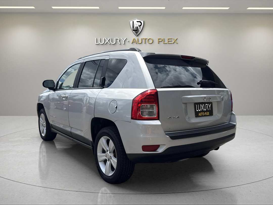 2011 Jeep Compass SPORT NAVIGTION CLEAN - Image 3