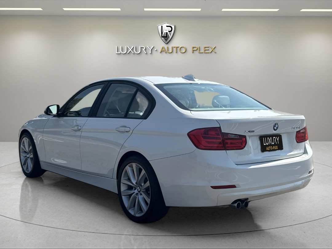 2014 BMW 3 Series 328I XDRIVE LEATHER MOON ROOF ONLY 65,000 MILES SHARP - Image 3