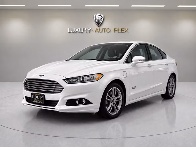 2016 Ford Fusion Energi PLUGIN HYBRID TITANIUM Navi / Sun Roof / Leather / Pure Luxury / Only 68,000 Miles