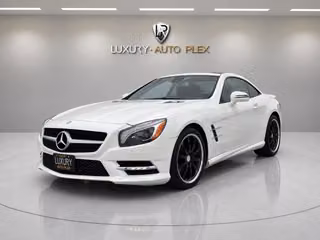2013 Mercedes-Benz SL-Class SL 550 2D 2015 MercedesBenz SLClass SL 550 2D / 5.5L V8 / 61K MILES / Leather w. Heated & Cooled Seats / Sharp
