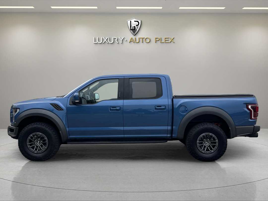 2019 Ford F150 RAPTOR 5 1/2 FT / / Leather Heated Cooled Seats / Leather Seats / Pano Sunroof / LOW MILES - Image 2