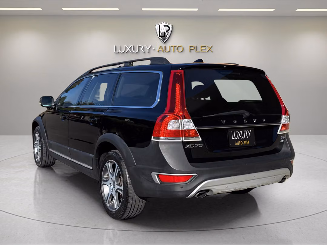 2015 Volvo Xc70 T6 (2015.5) Cross Country / Heated Leather / Blind Spot / Navigation / Only 50,000 miles - Image 3