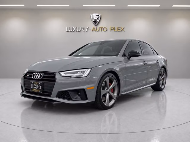 2019 Audi S4 PREMIUM PLUS / Navigation / Sunroof / S Sport / Diamond Stiched Seats / 35,000 MILES
