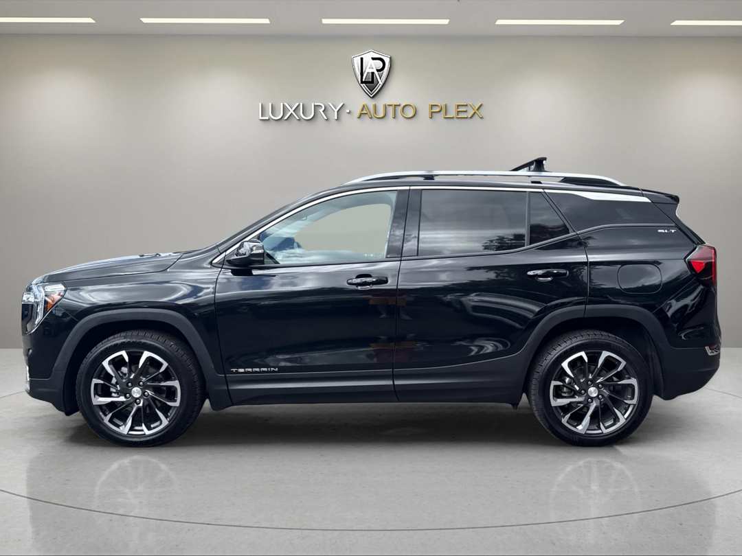 2022 GMC Terrain SLT LEATHER MOON ROOF LOW MILES - Image 2