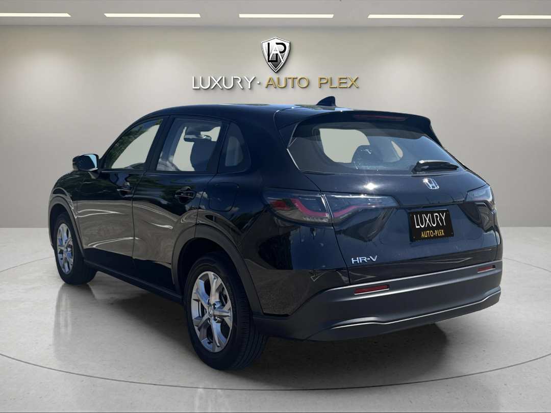 2025 Honda HR-V LX FACTORY WARRANTY ONLY 13,000 MILES - Image 3