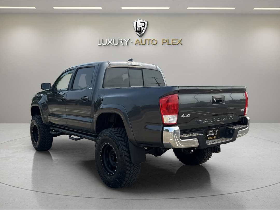 2016 Toyota Tacoma Double SR5 5 FT 6"LIFT ONLY 59,000 MILES SHARP - Image 3