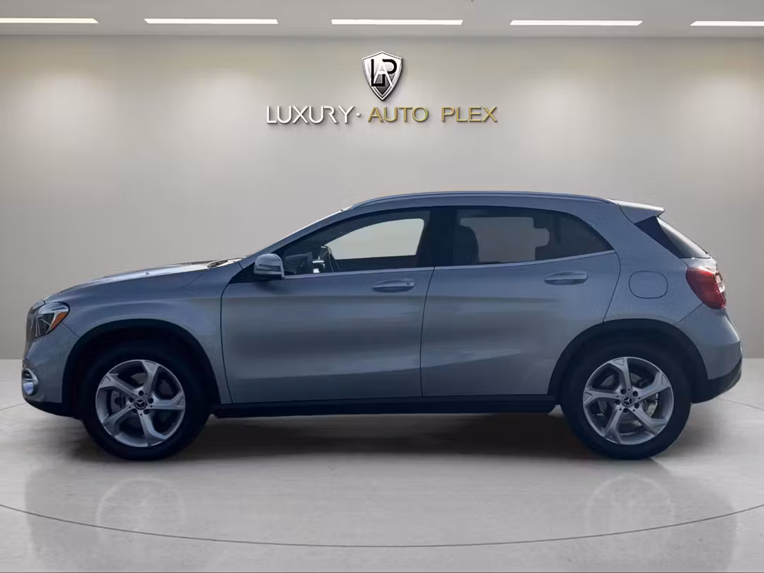 2018 Mercedes-Benz GLA GLA 250 - Image 2