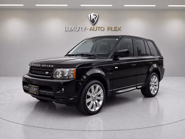 2010 Land Rover Range Rover Sport HSE / 5.0L V8 / Moon Roof / Leather Heated Seats / Local trade / well maintained