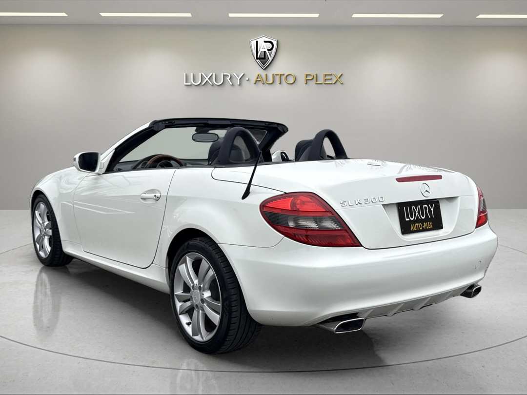 2010 Mercedes-Benz SLK-Class SLK300 - Photo 6
