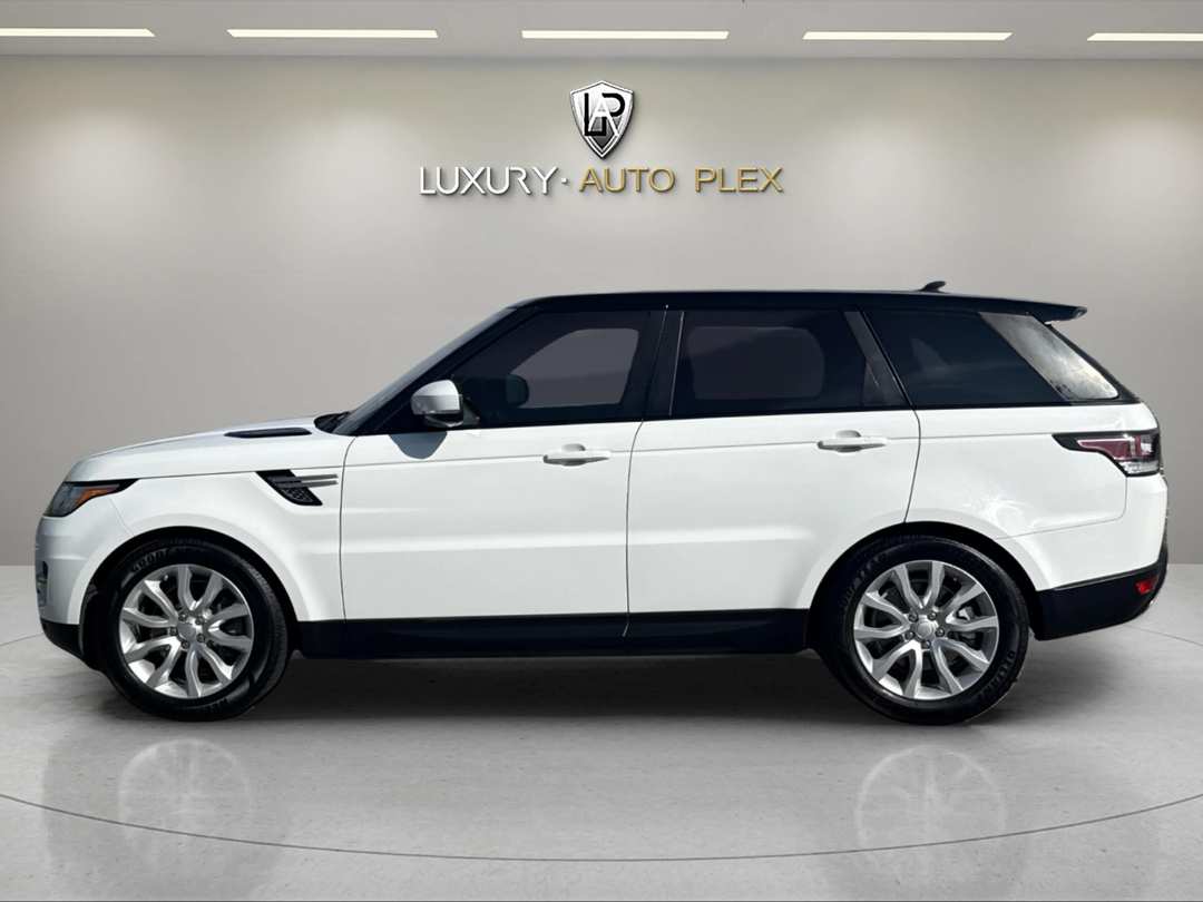 2017 Land Rover Range Rover Sport HSE DIESEL LOADED LOW MILES IMMACULATE - Image 2