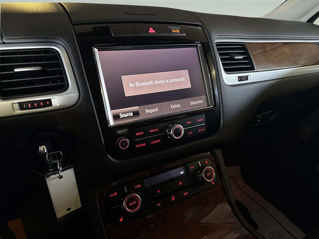 2012 Volkswagen Touareg Sport - Photo 12