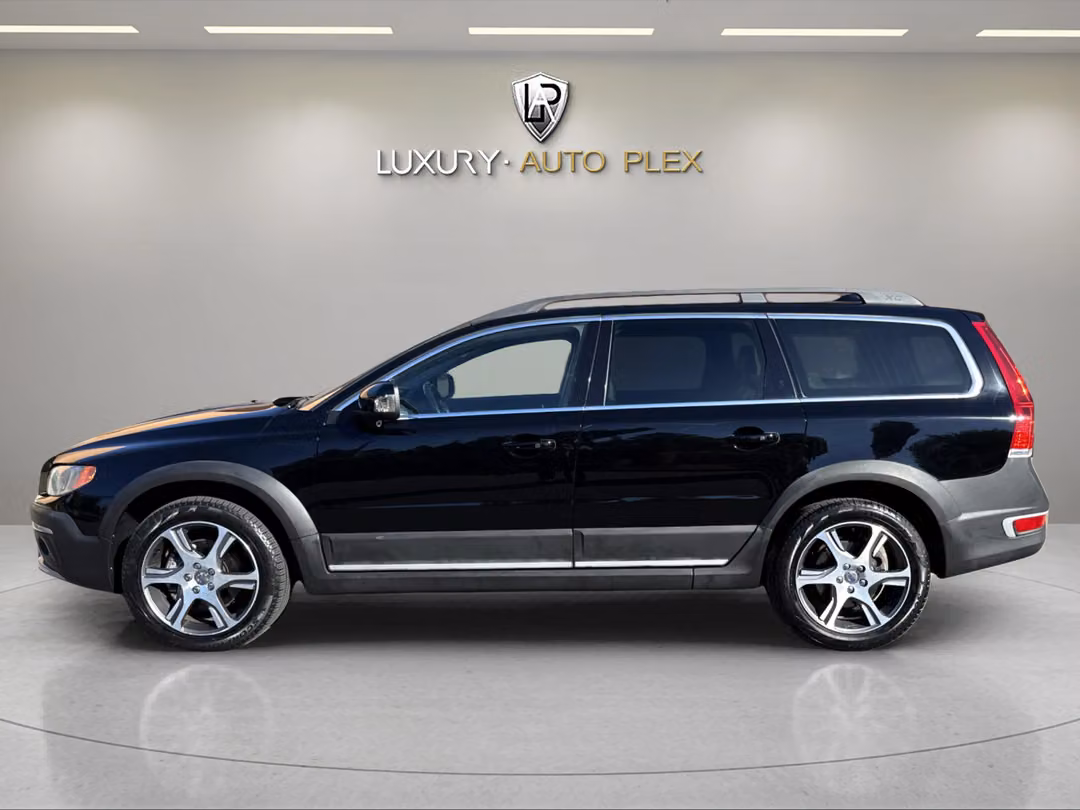 2015 Volvo Xc70 T6 (2015.5) Cross Country / Heated Leather / Blind Spot / Navigation / Only 50,000 miles - Image 2