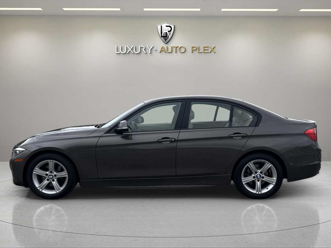 2015 BMW 3 Series 328I PREMIUM PKG. NAVIGATION ONLY 62,000 MILES LOADED - Image 2