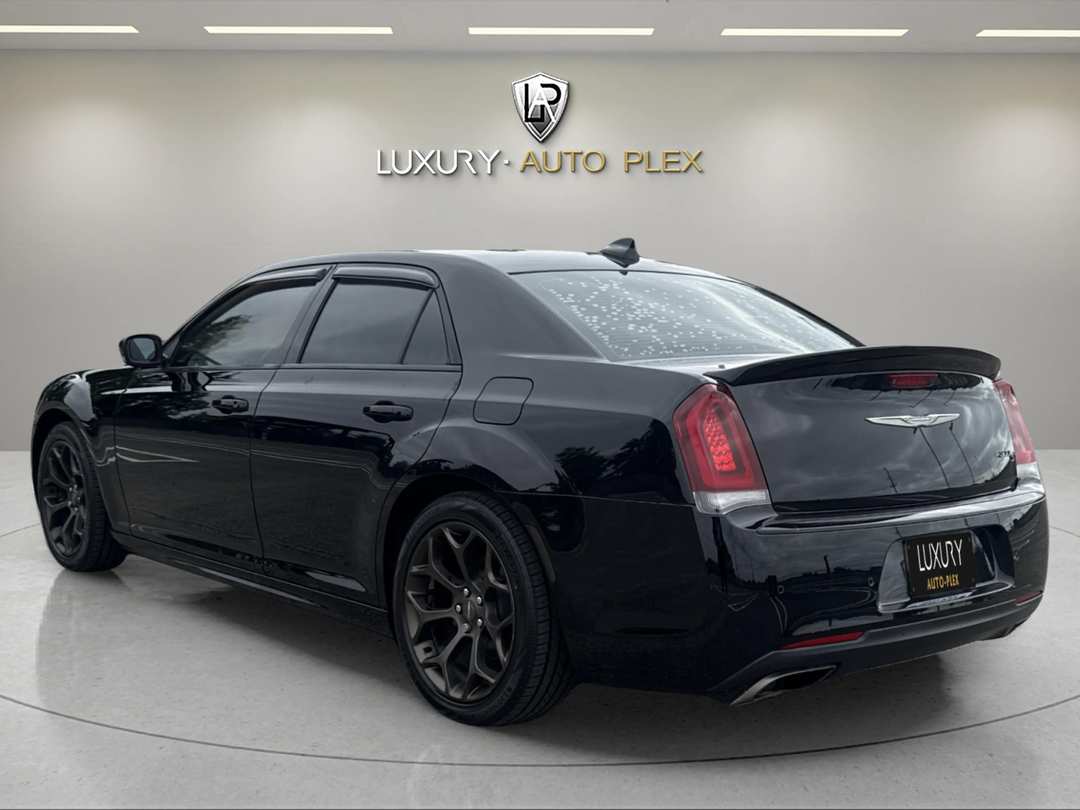 2019 Chrysler 300 300S PANO ROOF LOADED NEW TIRES ONLY 47,000 MILES - Image 3